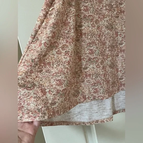 Lauren Conrad Floral Tank with Embroidery Detail Women’s Size Small - Picture 5 of 12